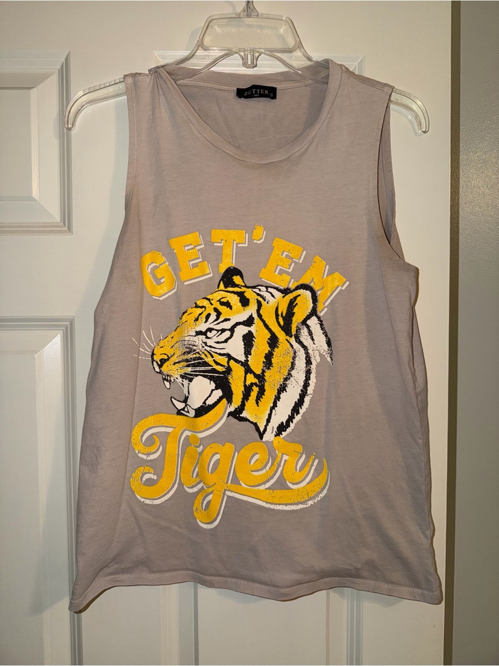GET 'EM Tiger Muscle Tank - Dusty Mauve with Yellow Graphic